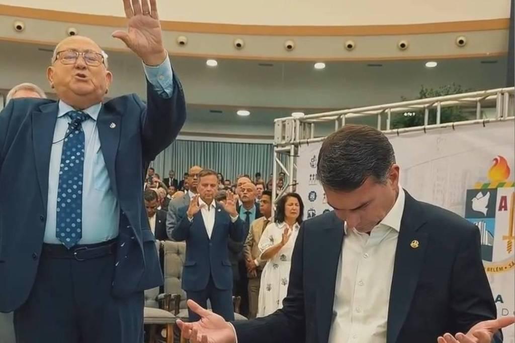 Largest Assemblies of God explicitly support Flávio Bolsonaro, and Universal remains neutral