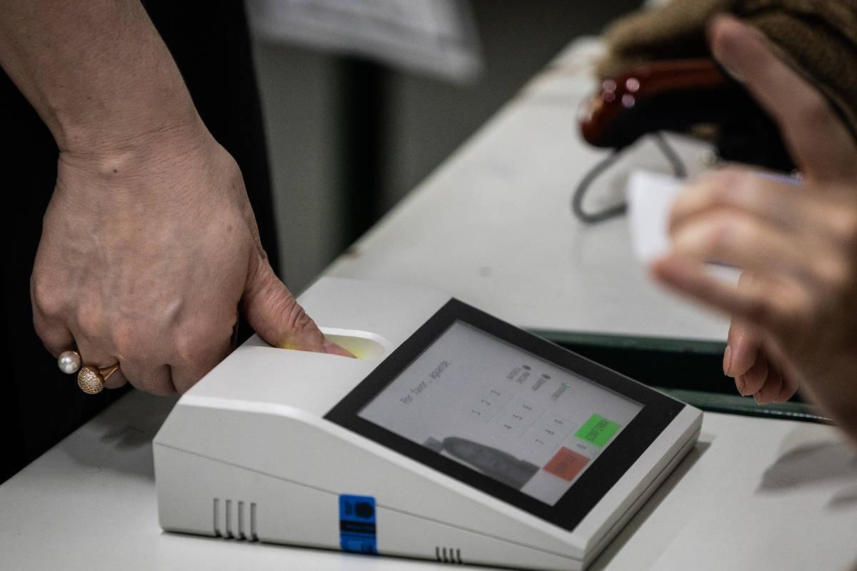 The right gains ground in the states, while the PT retains all four governorships