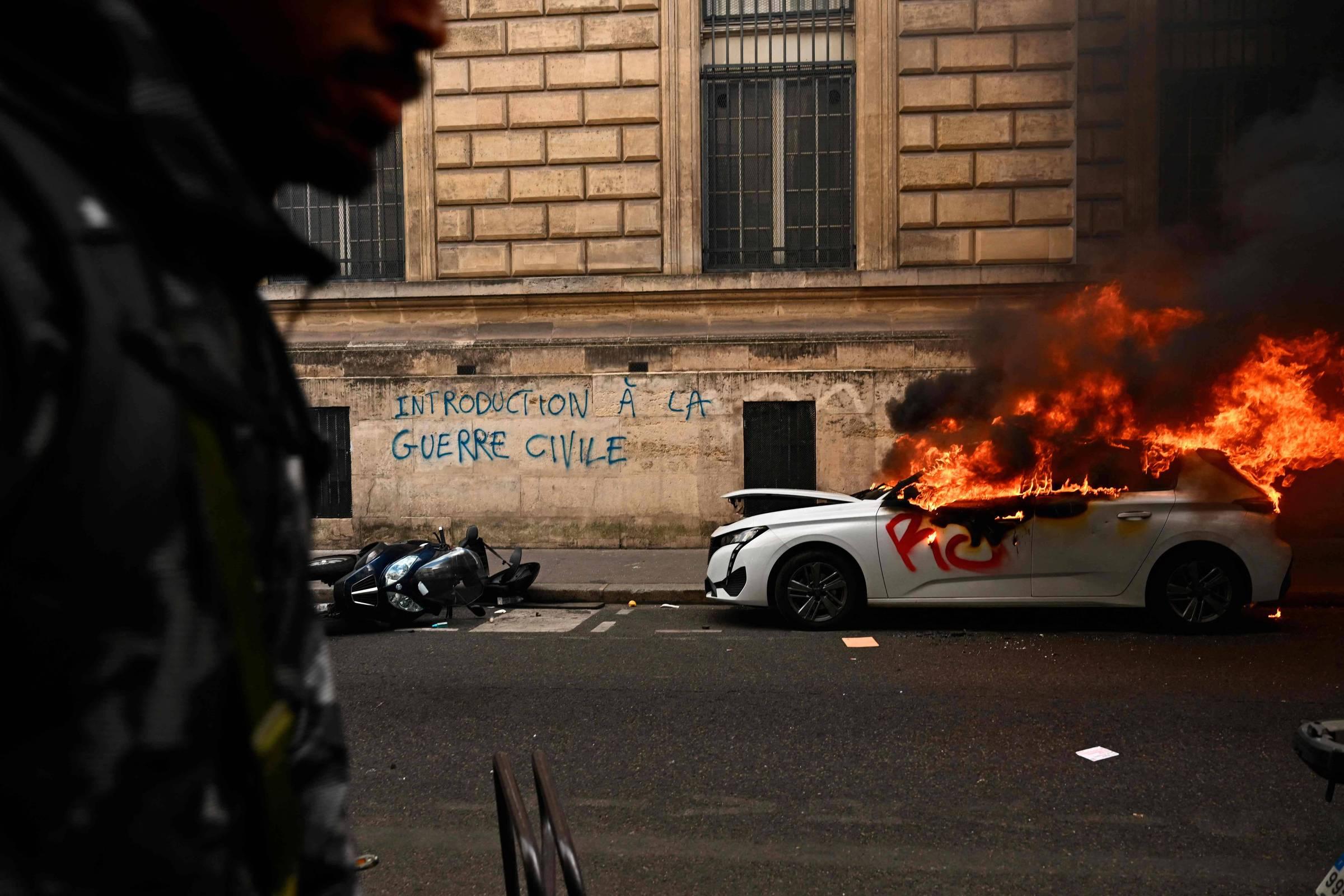 France reports 1 death, over a thousand police officers injured, and 2,400 arrests after protests