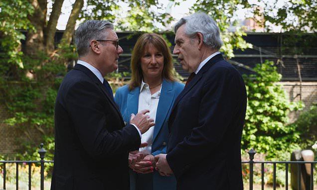 Labour Left hits panic button over Wes Streeting's 'first strike' plan to oust Starmer - as clueless PM vows to stay in No10 for YEARS despite ex-ally joining growing revolt