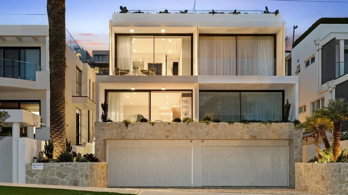Sprawling $13million Dover Heights mansion owned by the alleged mastermind of $70million fake fortune teller plot hits the market