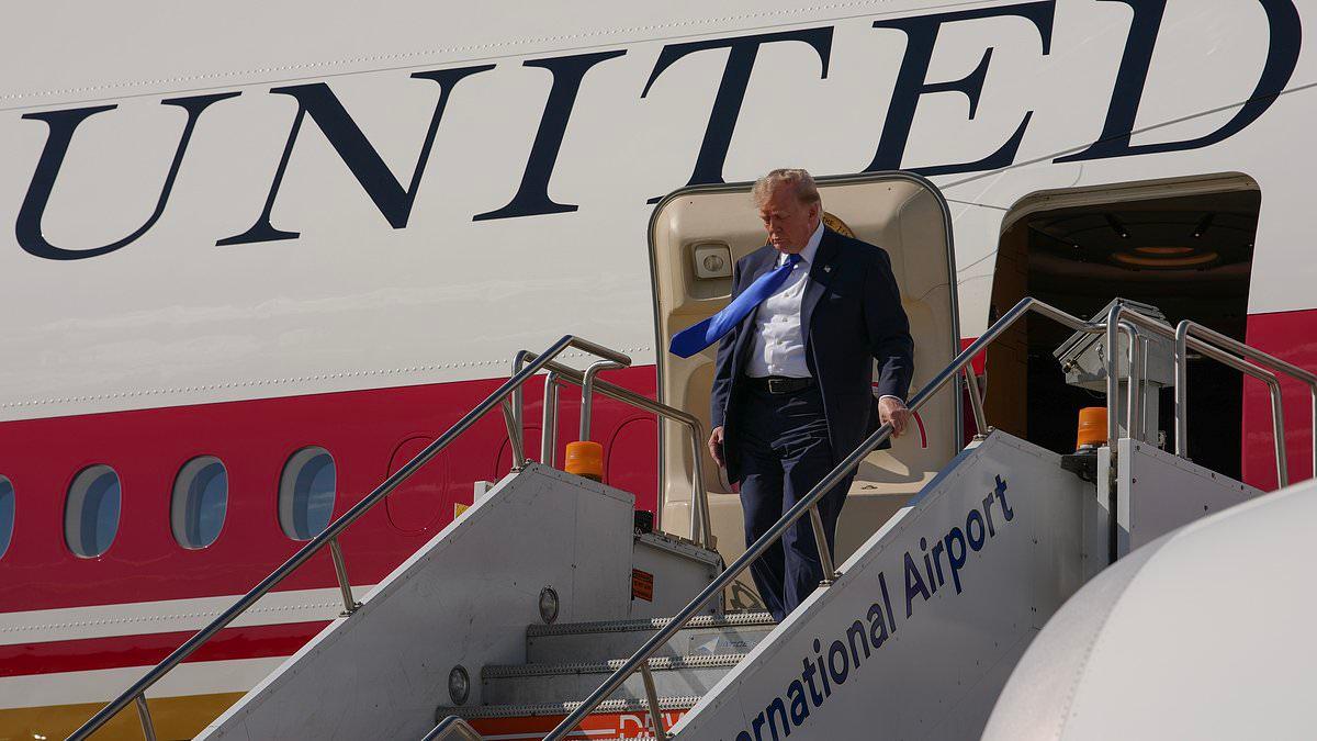 Trump puts a date on when he believes Iran war will end as he looks to rally sinking Republicans: 'They can't hold out'