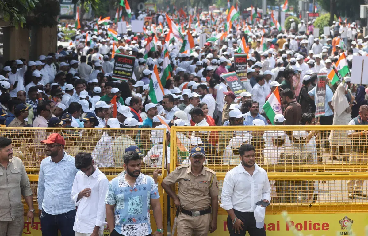 India deploys thousands of police ahead of election protest