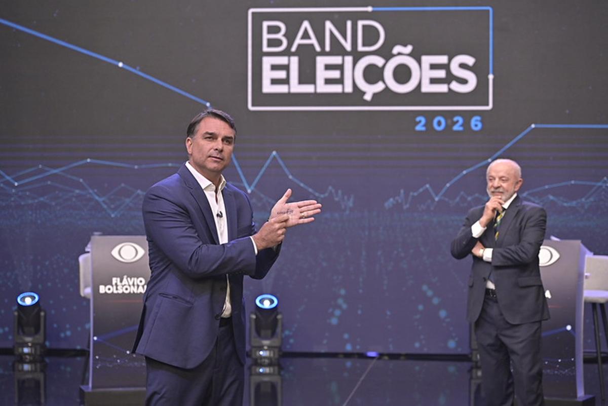 With Lula catching up, Flávio appeals to his own package of benefits
