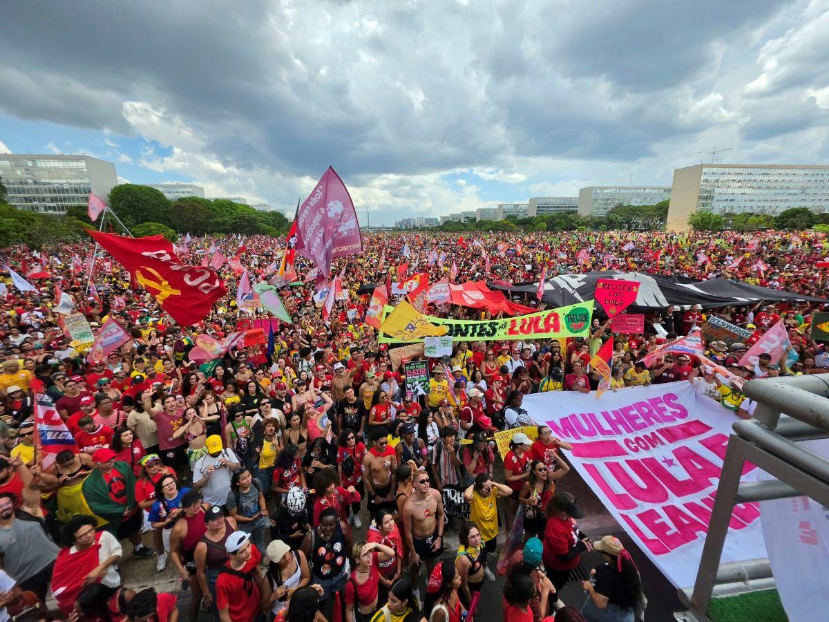 Turning Point Rally Draws 40,000 Lula Supporters at Esplanade, Says Organization