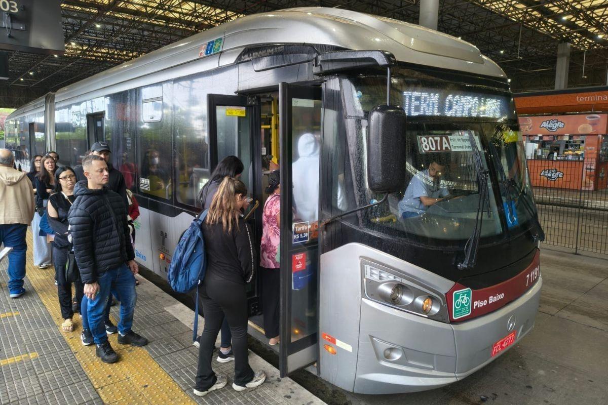 Nunes says he asked companies to operate 100% of their bus fleets