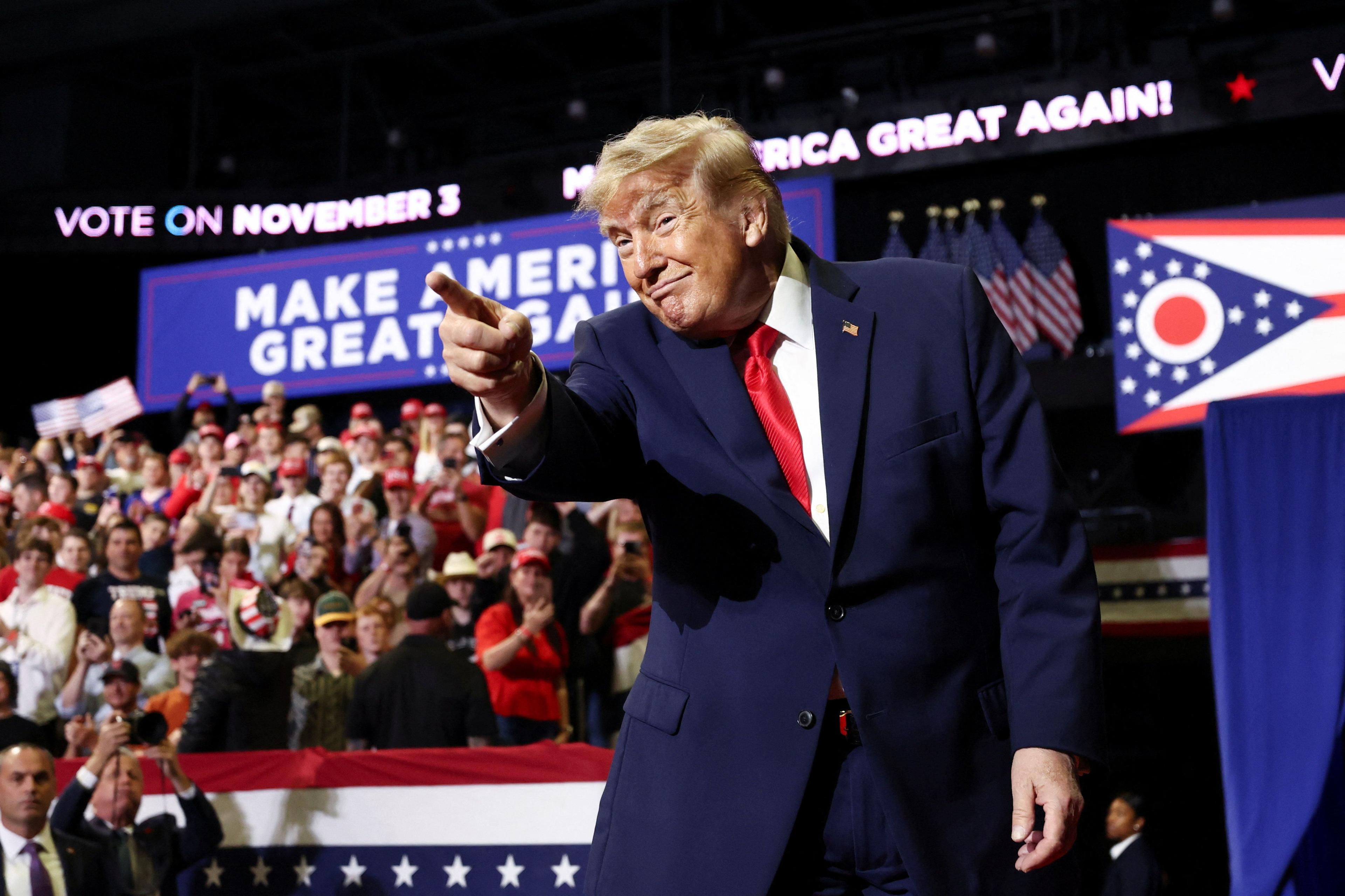 Trump returns to Ohio as Democrats try to claw back his advantage