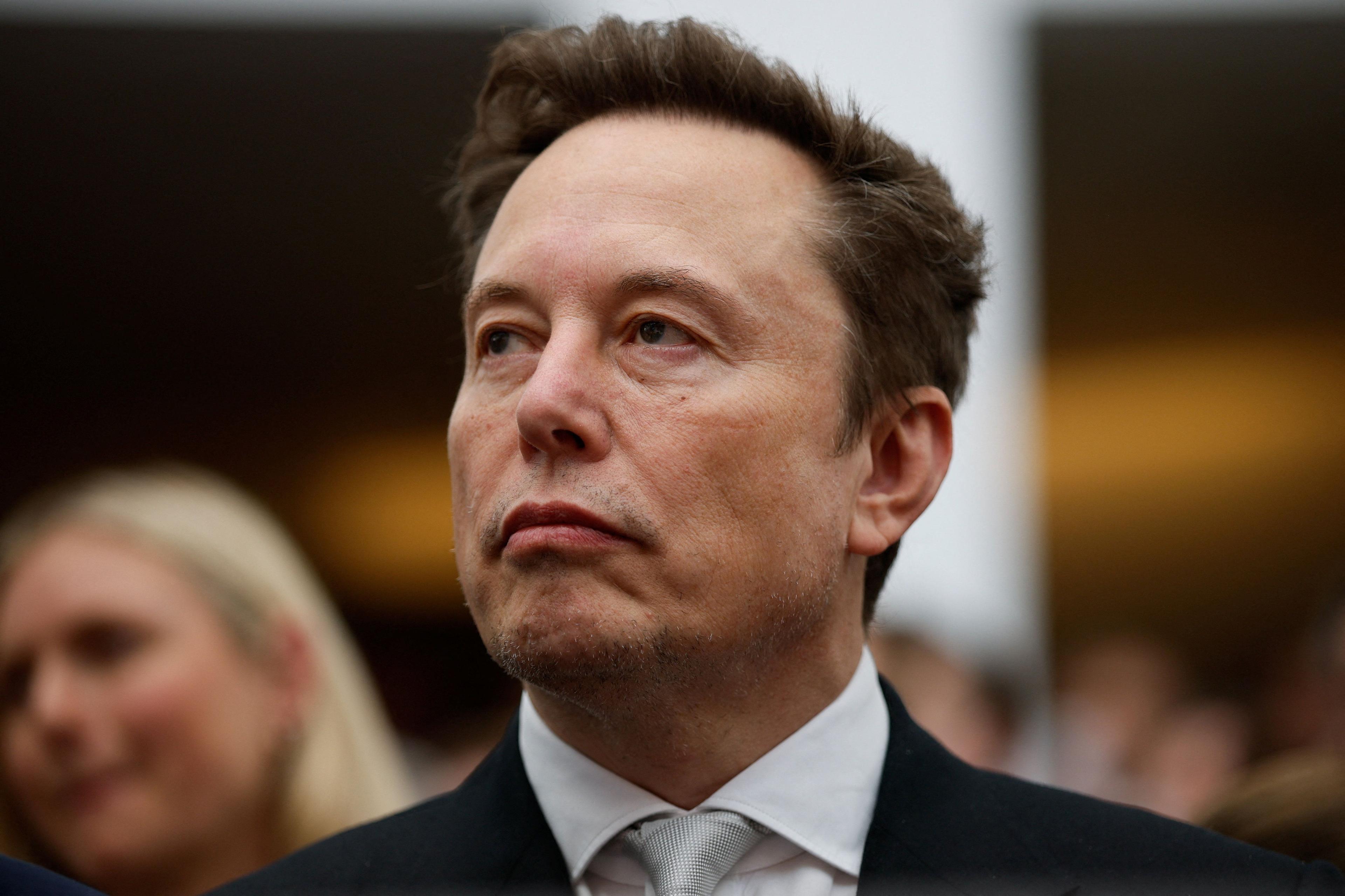 Musk accuses Indian 'oligarchs' of blocking Starlink access