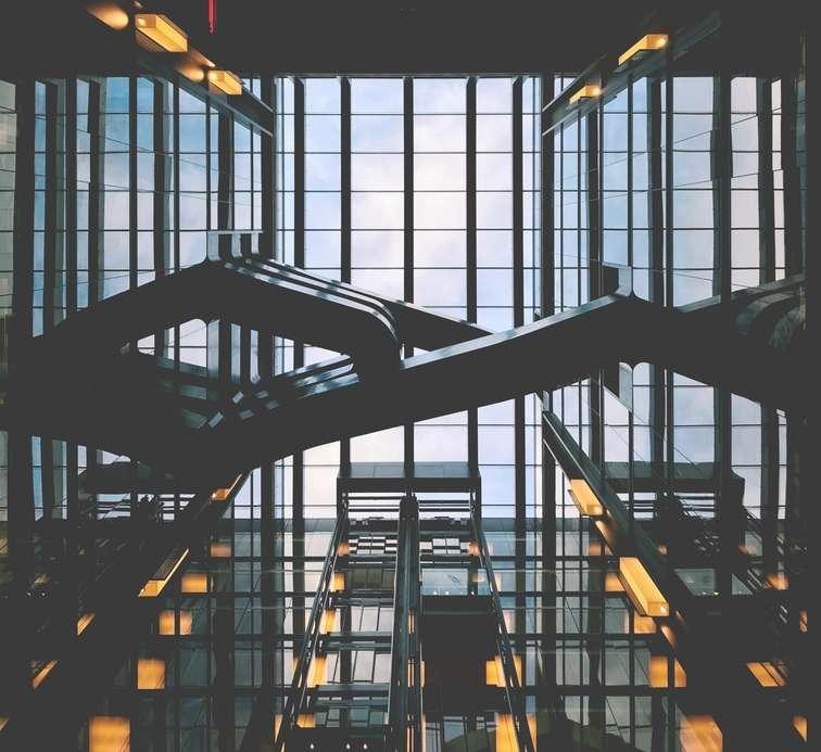 Chinese fighter jet fires flares at Taiwanese planes