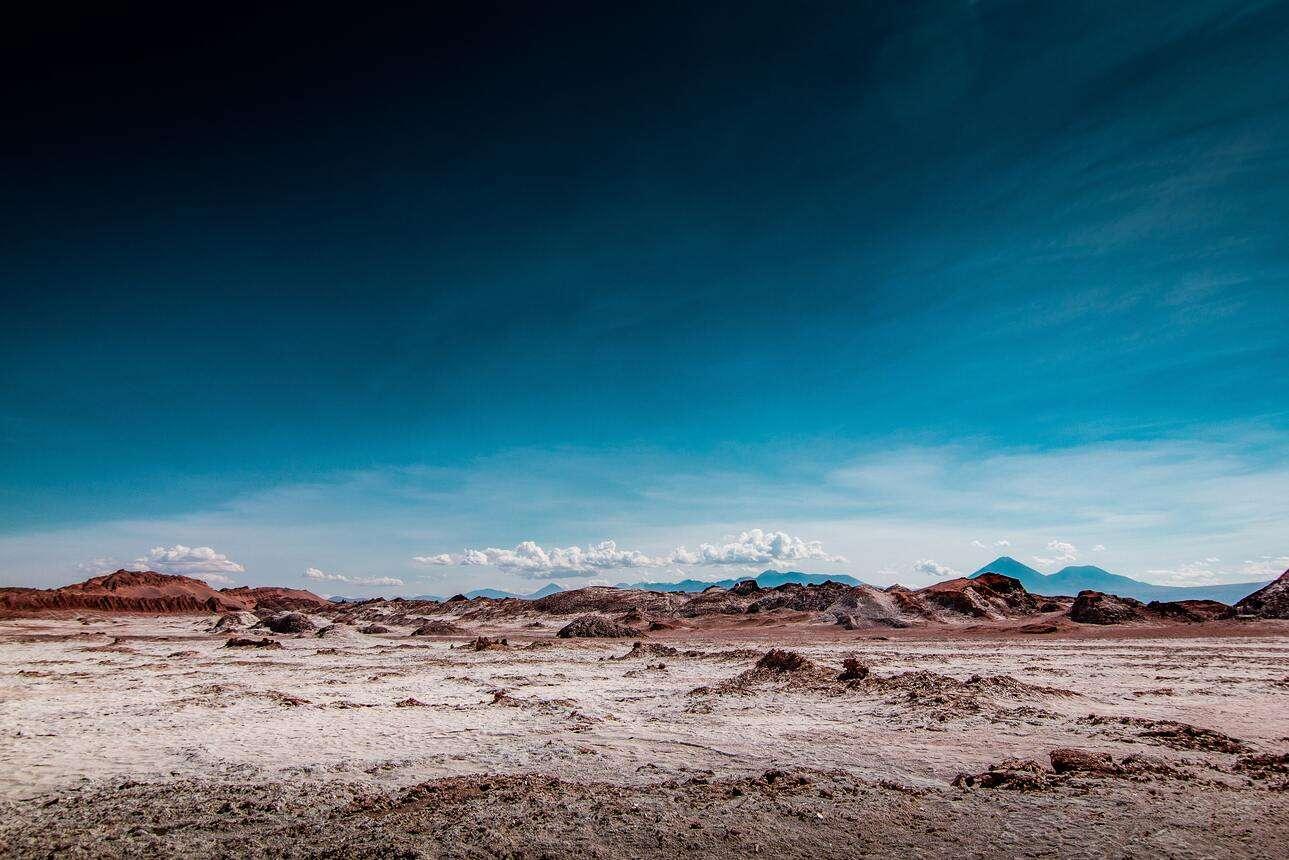 Israel destroys river bridges in southern Lebanon