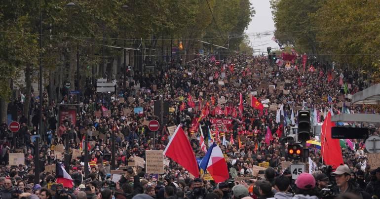 A thousand arrested in France. Clashes in Italy and Albania