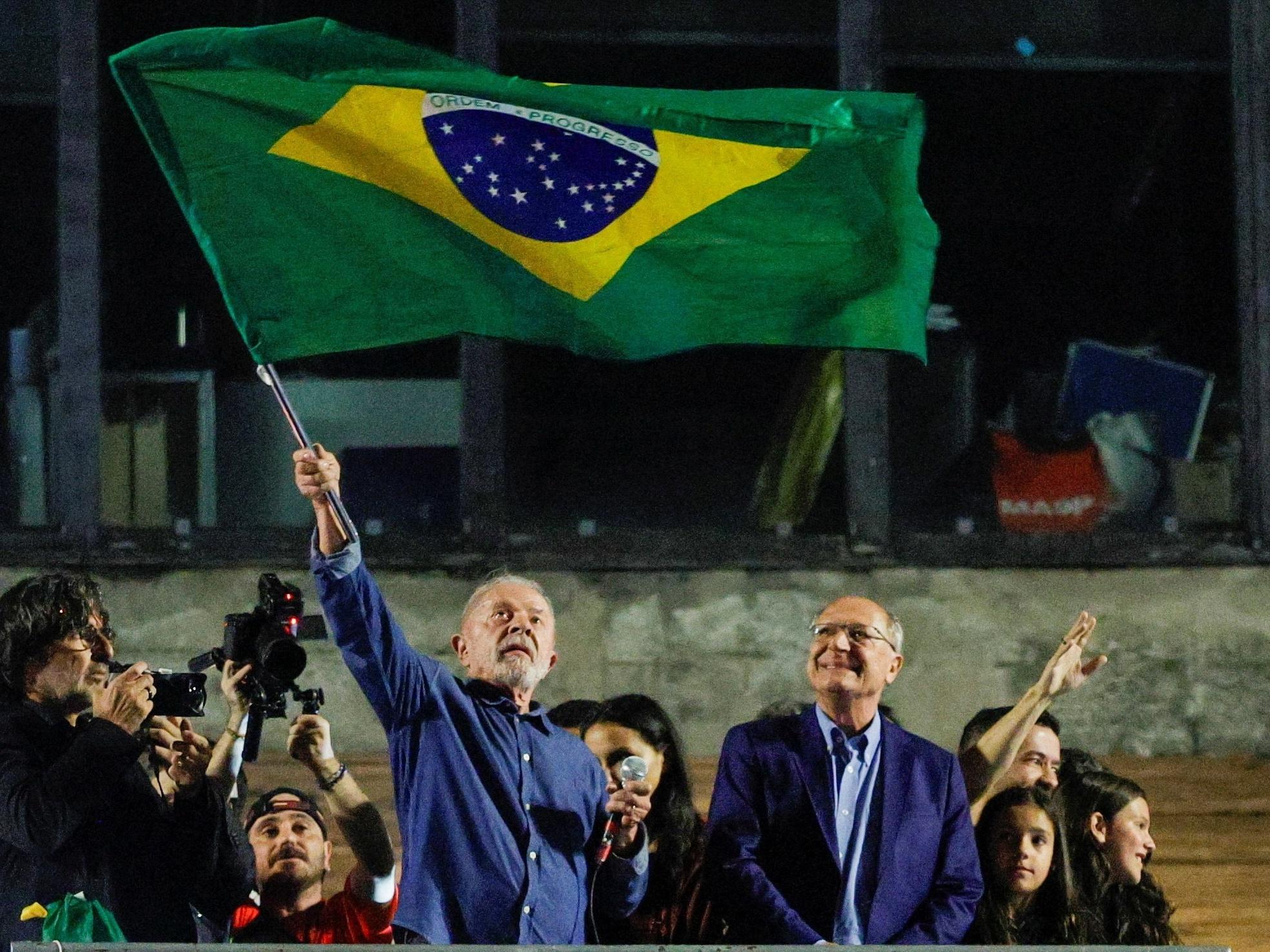 Reelected, Lula says he will change the way he governs