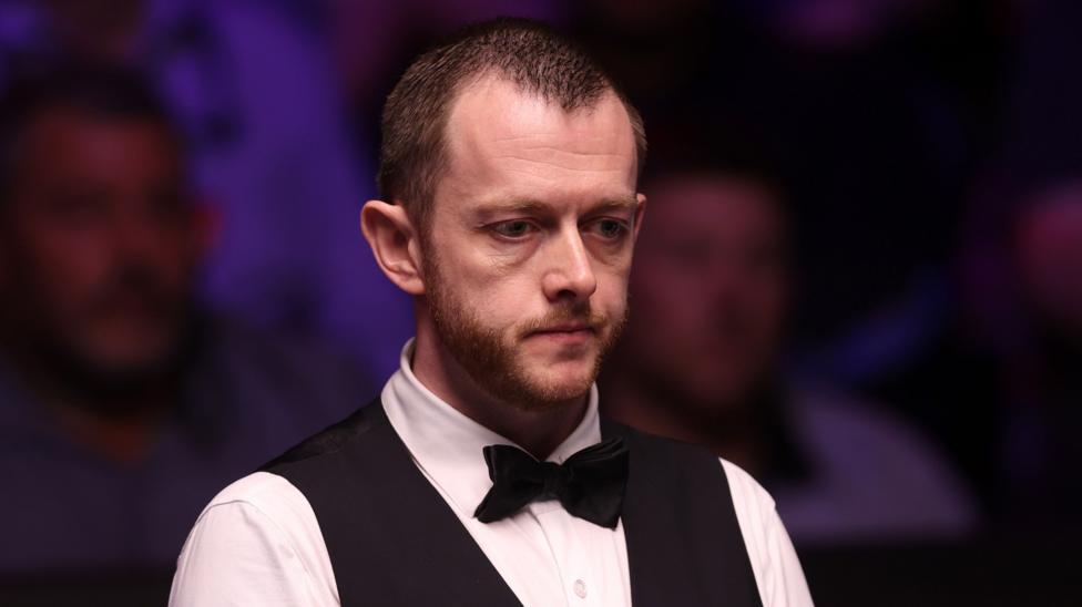 Allen reveals mental health clinic stay before return
