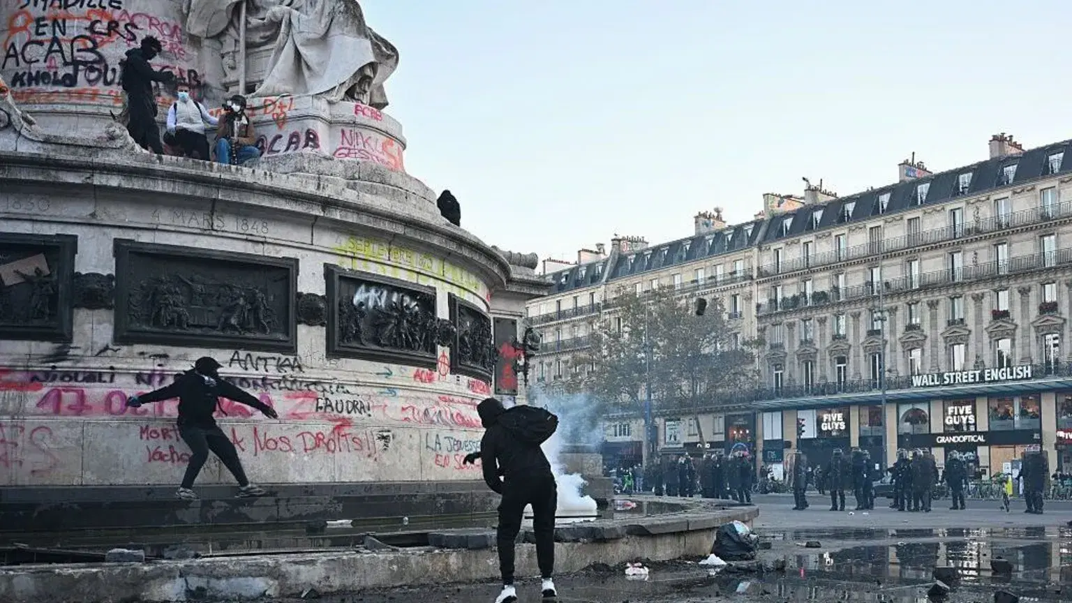 In pictures: French landmarks damaged and destroyed by violent protesters