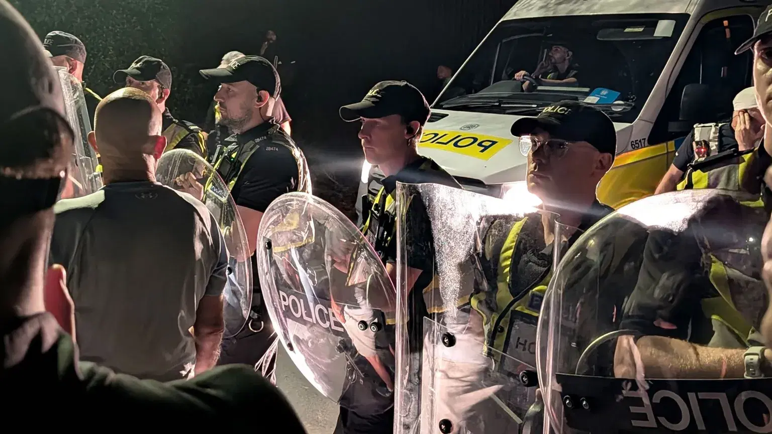 Protesters block roads in Portsmouth after 140 migrants arrive in boat