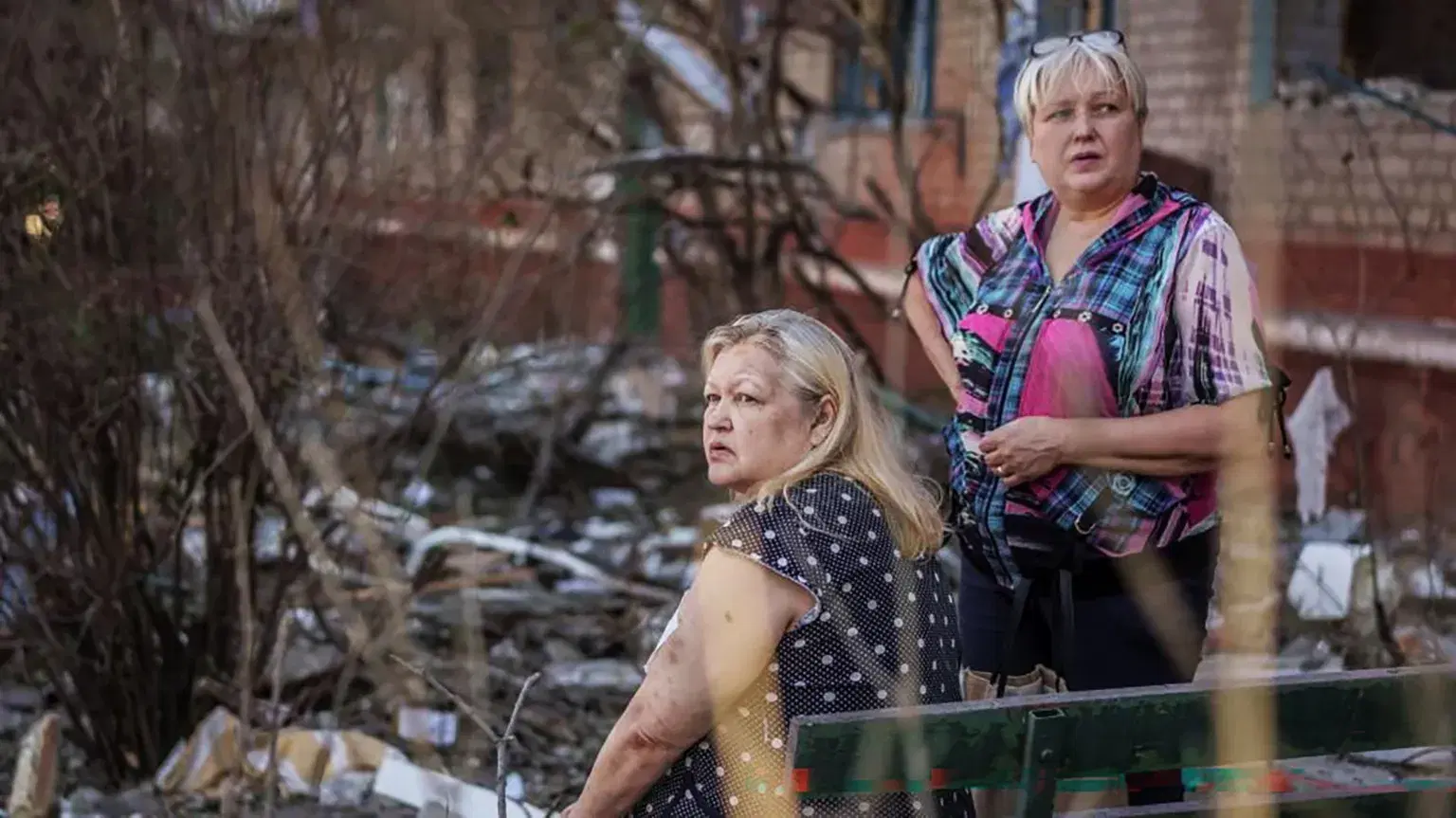 Civilians told to flee Ukraine's fortress cities as Russia bids to control Donbas