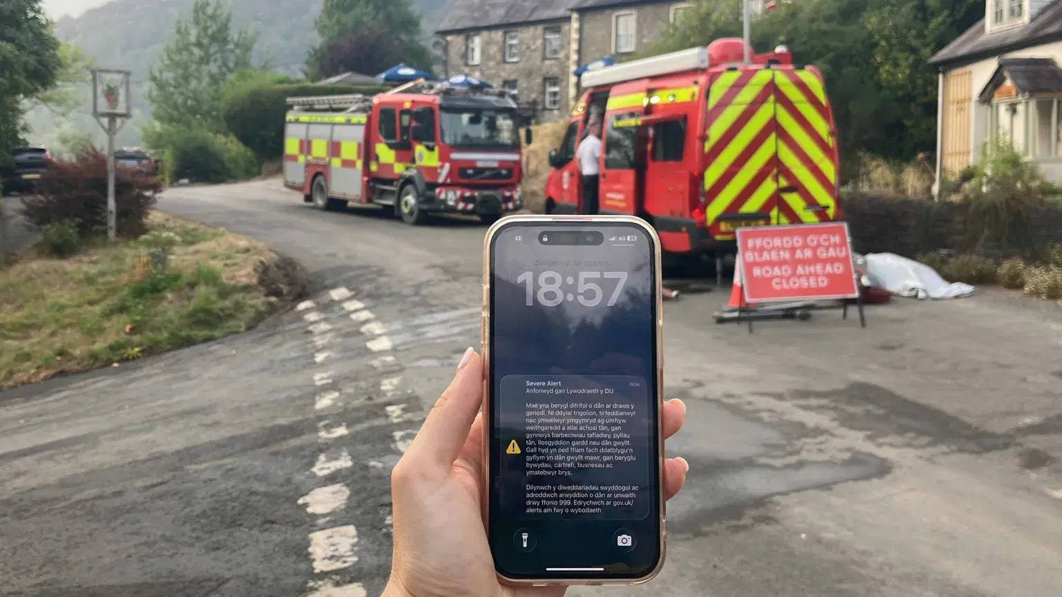 Emergency alert sent in Welsh then English causes debate
