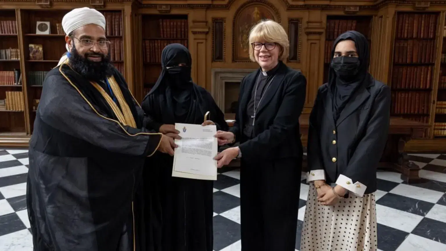 Archbishop of Canterbury withdraws award from Muslim cleric who praised Osama bin Laden
