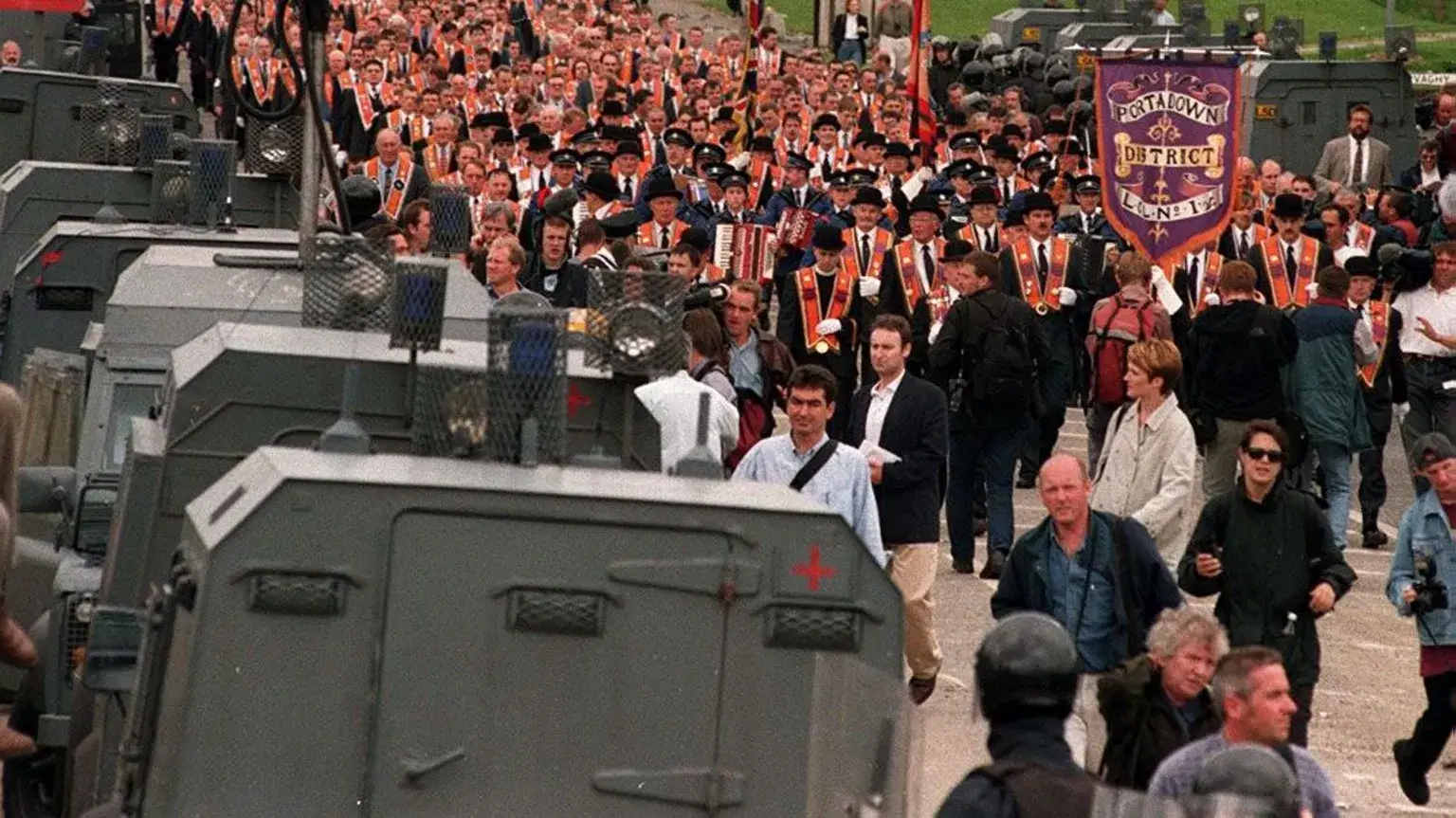 Contentious Orange Order parade can go ahead, commission says