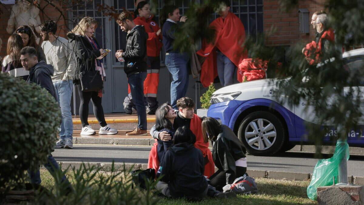 Spain considers suspending rail line between Madrid and Barcelona after Toledo train crash