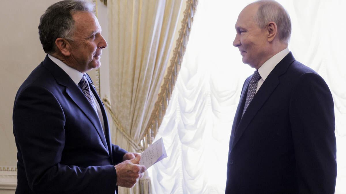 Russia and Ukraine exchange strikes as US envoy leaves after new talks