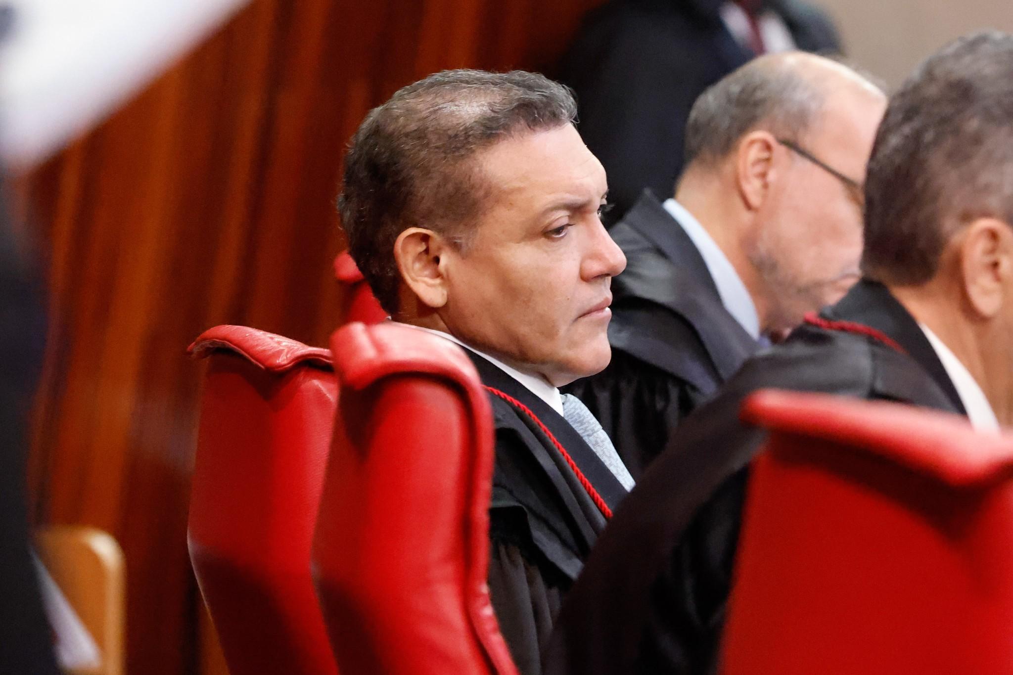 Flávio Bolsonaro's Campaign Once Again Directly Contacts Nunes Marques Over 'Lula's Army'; PT Challenges the Request