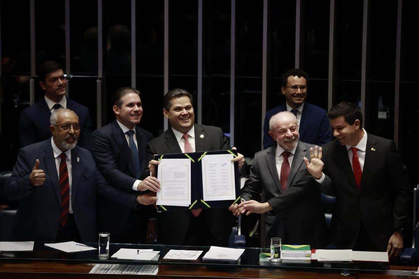 End of the 6x1 shift pattern: senators prepare PEC to adjust rules for categories with differentiated workloads