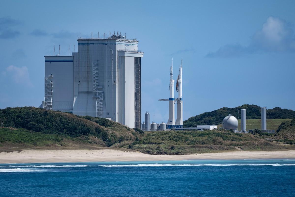 Japan Prepares Unprecedented Mission to Collect Samples from Mars' Moons