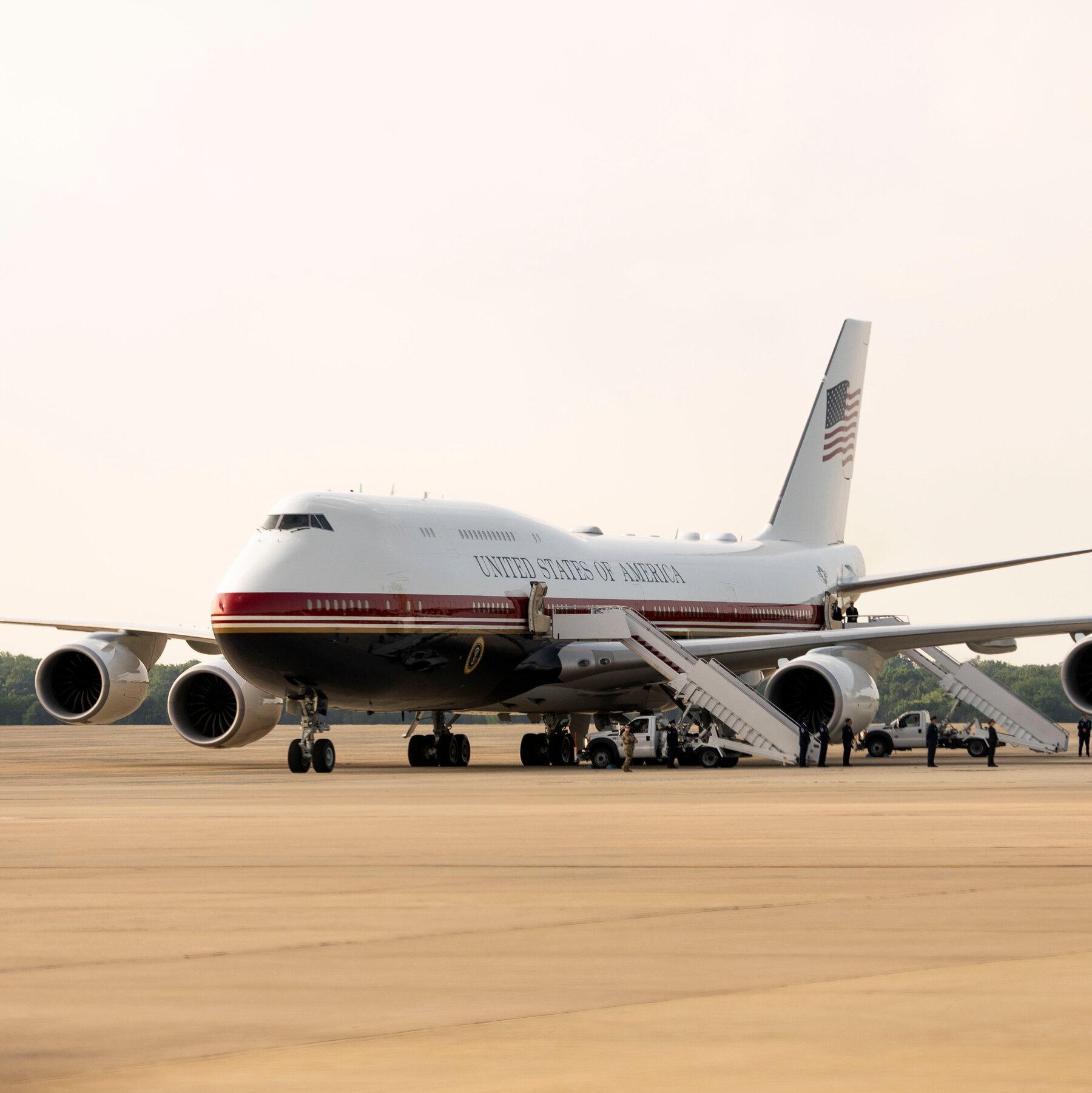 New Air Force One Lacks Defensive Countermeasures of Previous Model, Officials Say