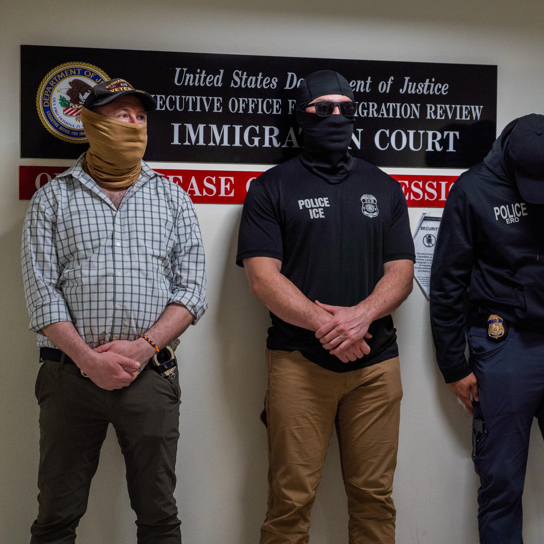 N.Y. Law Barring ICE Agents From Wearing Masks Is Blocked by Judge
