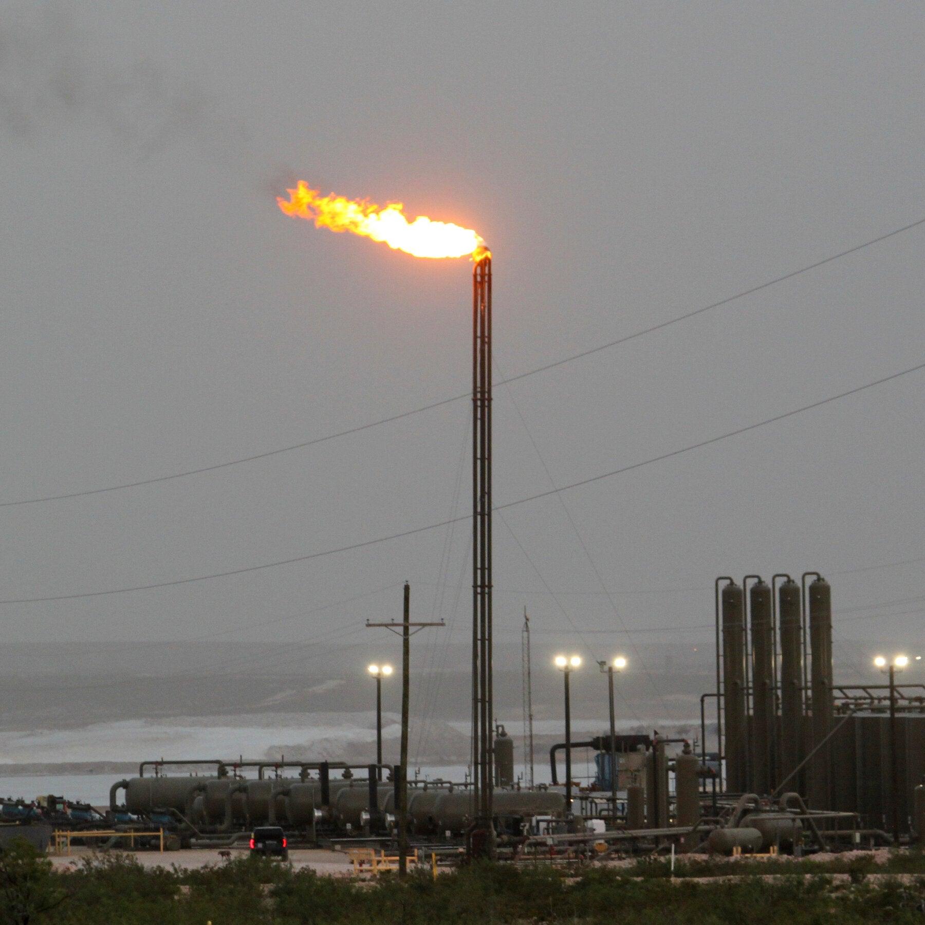 E.P.A. Loosens Methane Rules for Oil Firms