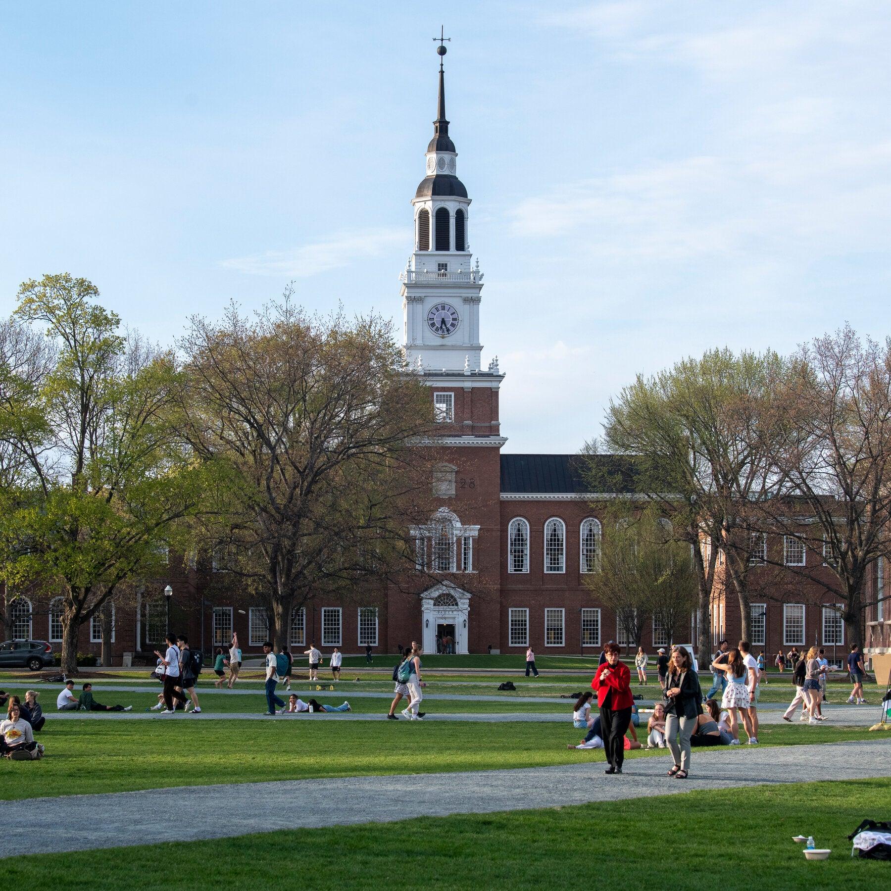 A Top Dartmouth Leader Steps Down Over Undisclosed A.I. Use in Writings